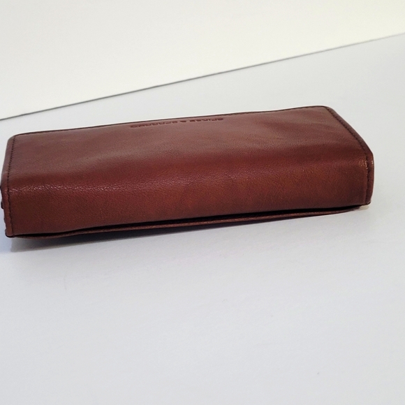 Spikes & Sparrow Brown Leather RFID Wallet - Picture 6 of 13